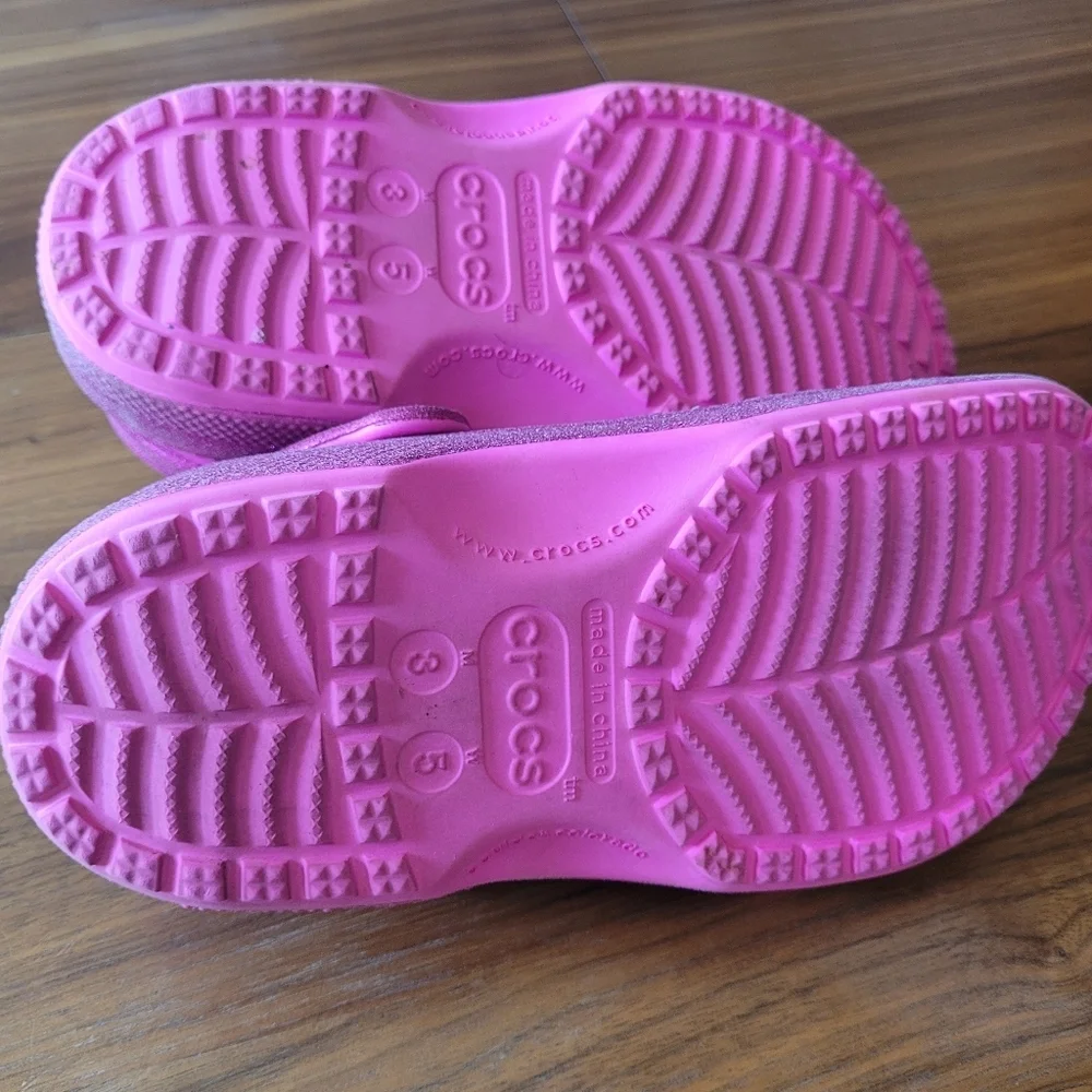 CROCS Sparkly Pink Kids Slippers with Cute Charms
